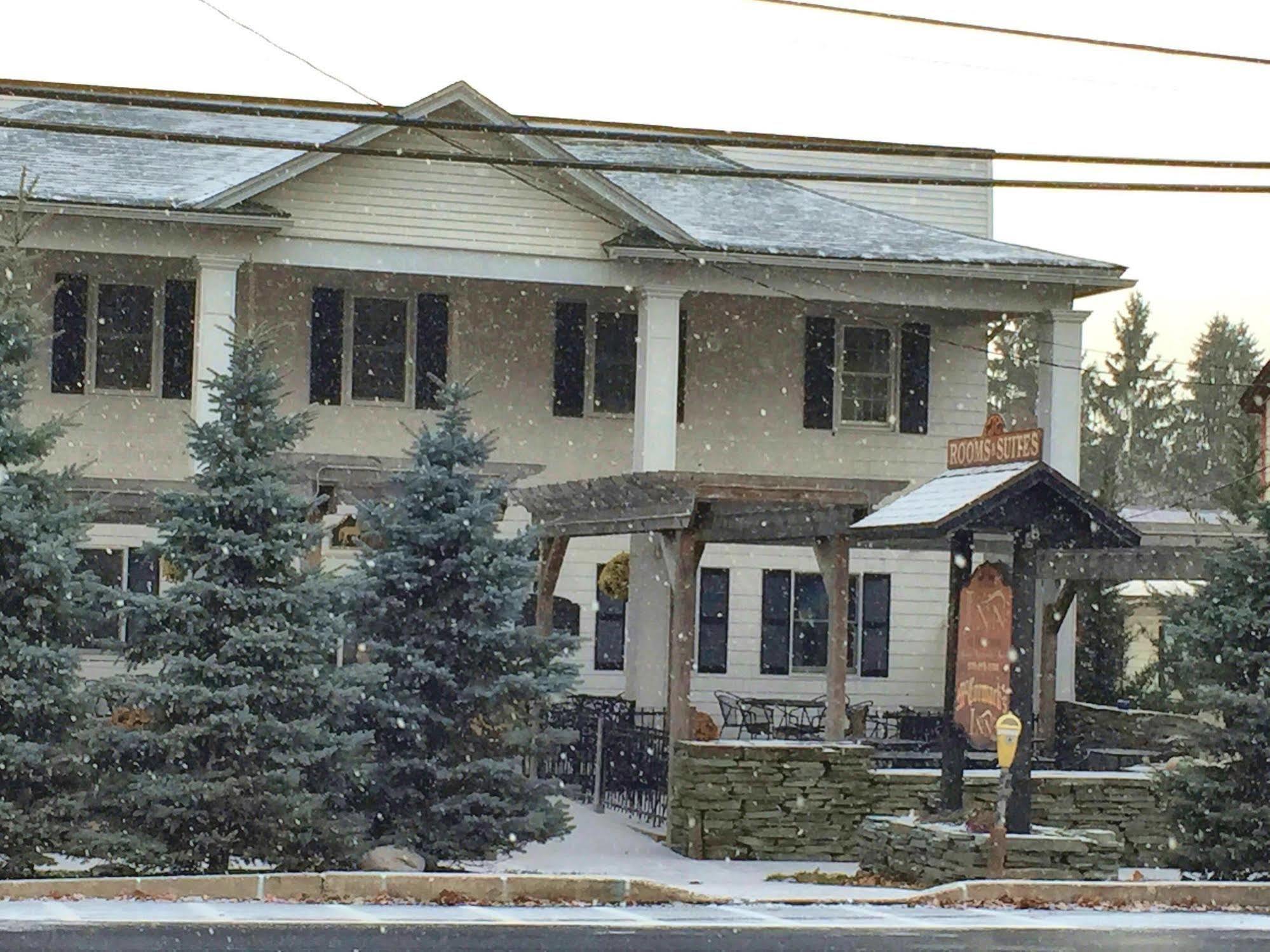 The Inn At Montrose Exterior photo
